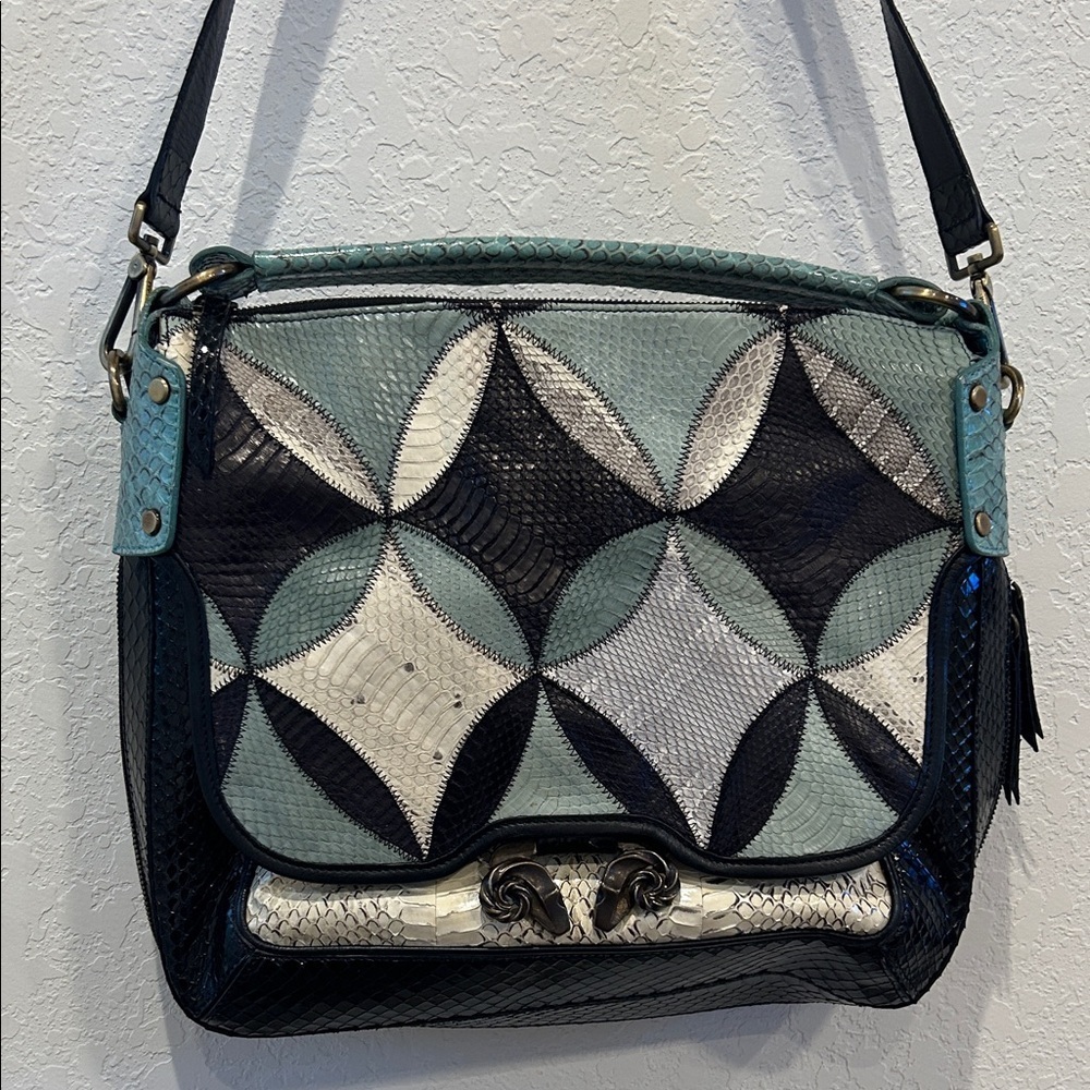 Derek Lam’s Spring 2012 Handbag Made From Python - Picture 3 of 16